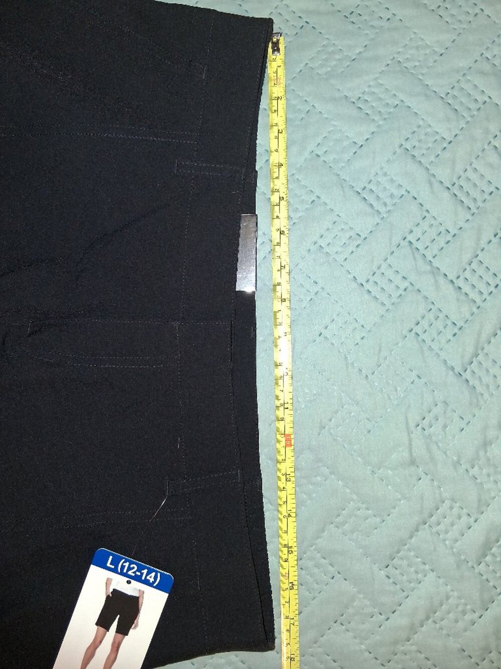 NWT 32 Degrees Women's Black Cargo Shorts-L - Picture 3 of 5